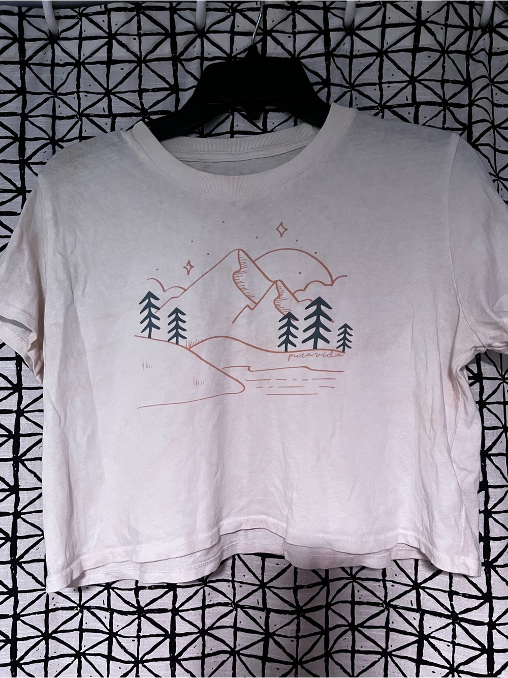 Pura Vida White Crop Tee with Rust Line Mountain Graphic